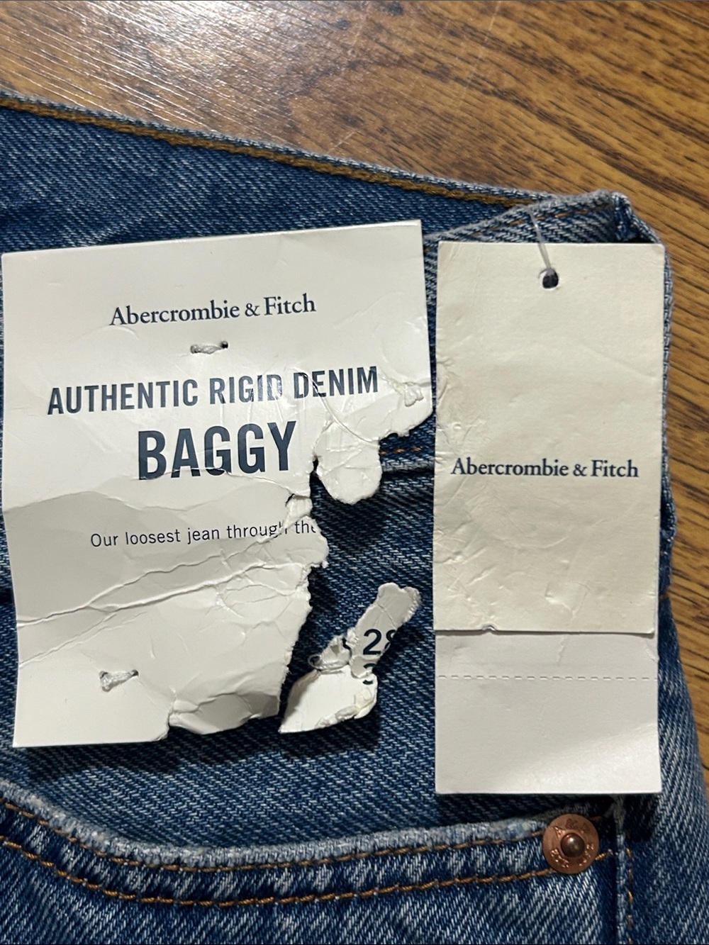 NWT Abercrombie & Fitch Baggy Jeans - Picture 9 of 11